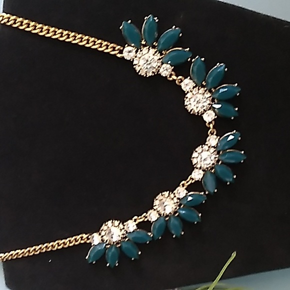 EUC J. Crew Statement Necklace Gold-tone Cubic Zirconia, Green Lucite - Picture 4 of 9